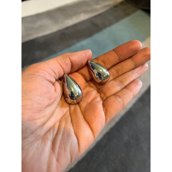 Big Silver stud earring statement bold large teardrop chunky metal shiny earring - Picture 1 of 8